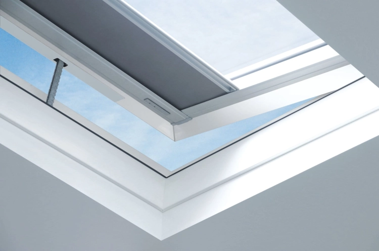 FAKRO Verdunkelungsrollo ARF/D Z-Wave/226 70x70 [ADZBAAA22603] – Bild 2