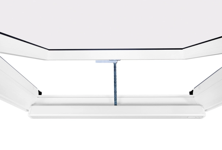 Napęd łańcuchowy w białym oknie FTU GREENVIEW